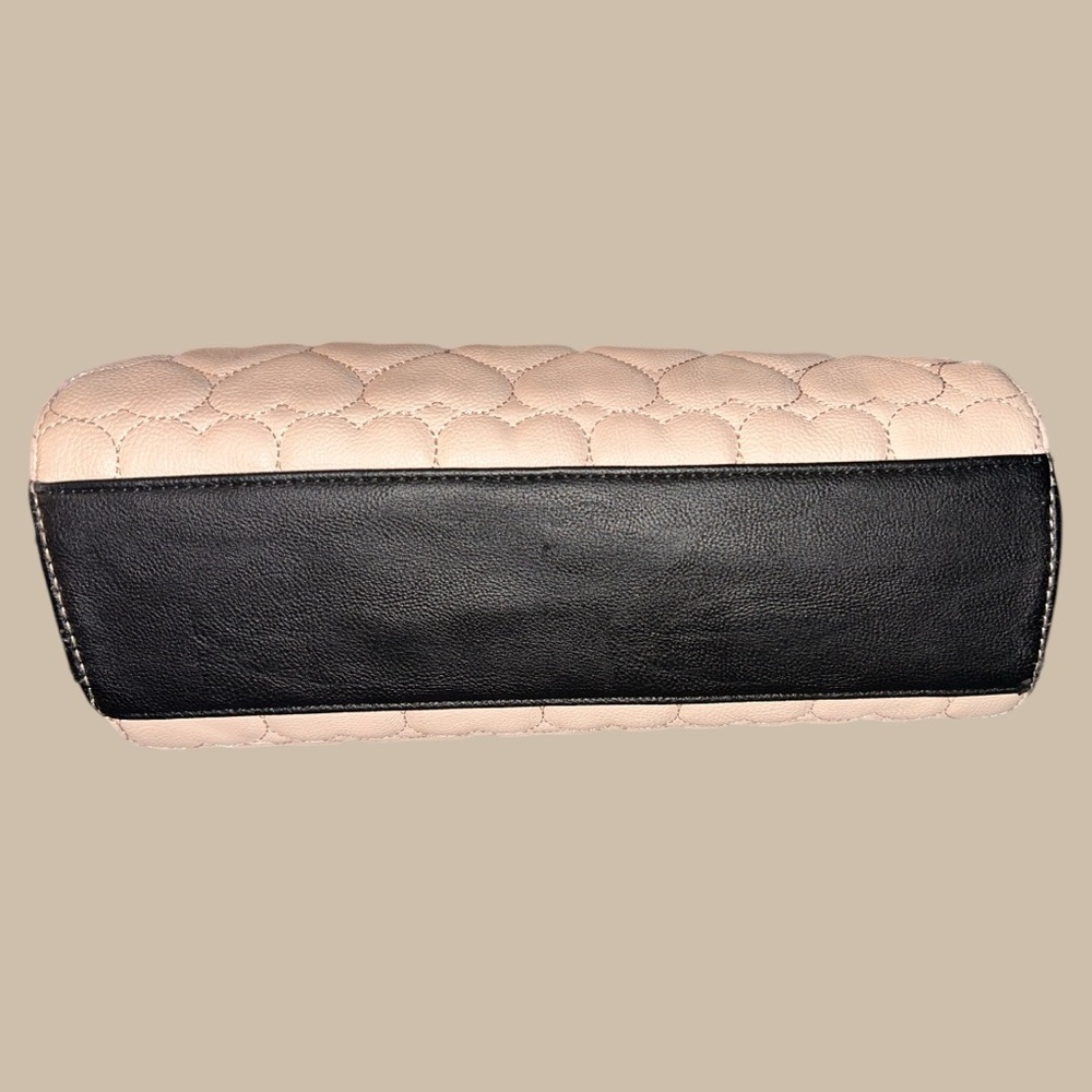 Betsey Johnson Black and Cream Quilted Handbag - Picture 8 of 11